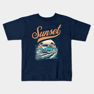 sunset beach .co Kids T-Shirt